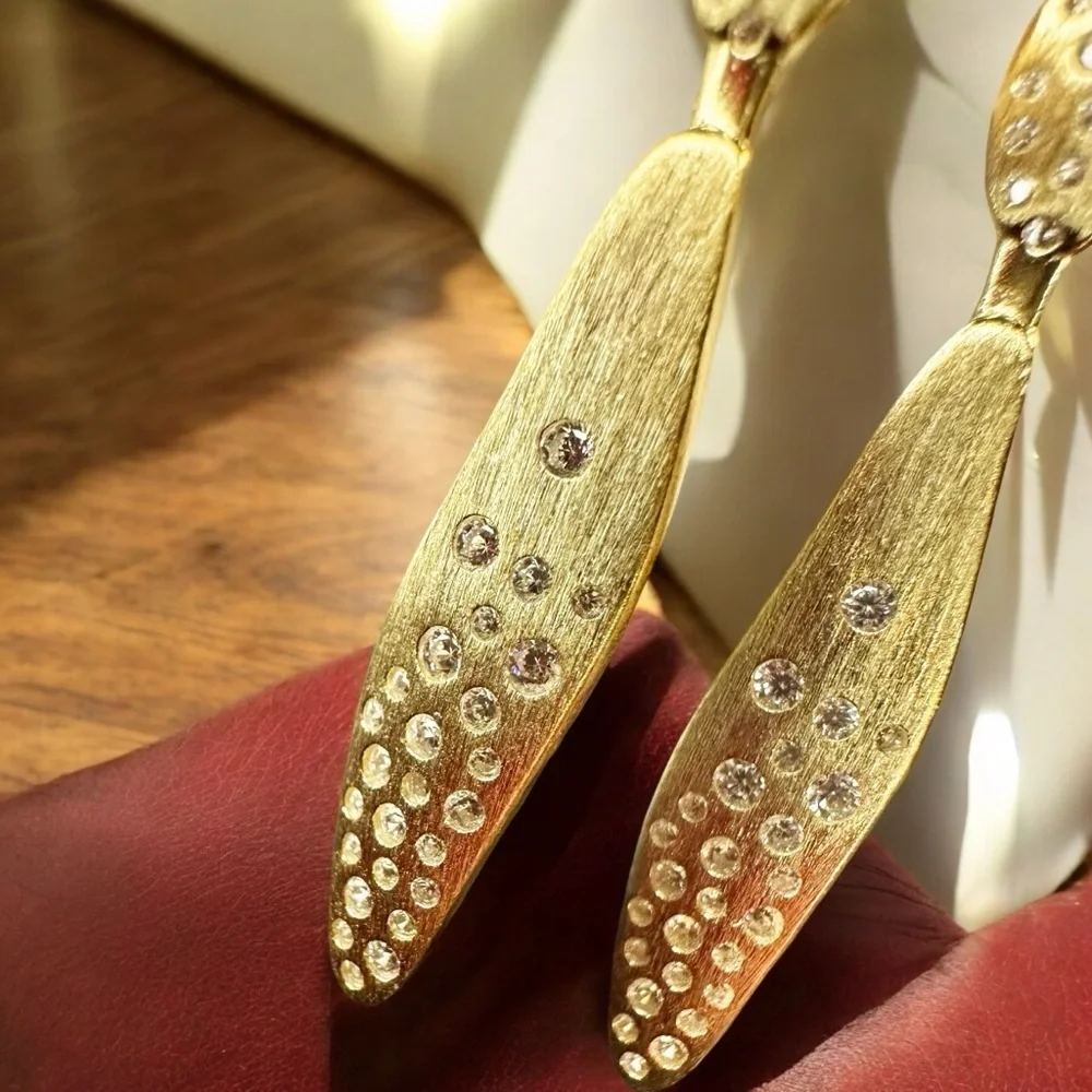 NEW Elegant Brushed Gold-Plated Sterling Silver Crystal Encrusted Drop Earrings